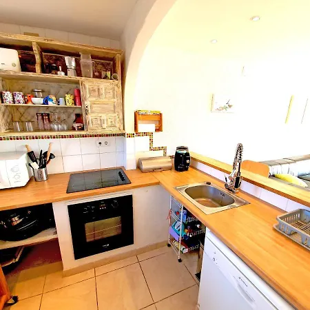 Stephane Apartment